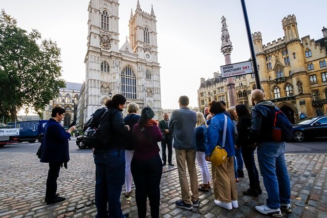 Priority Access Tour of Westminster Abbey with London Eye option - Hearing the guide in a crowded church