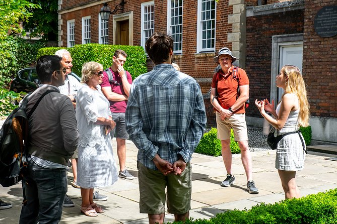 Private 2-Hour Cambridge Walking Tour With University Alumni Guide - What this private Cambridge tour is really offering