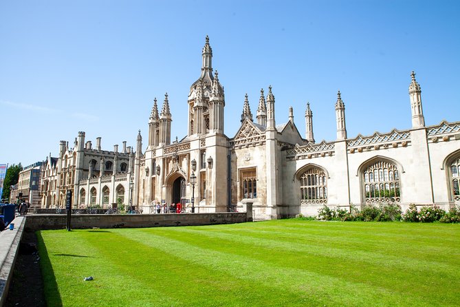 Private 2-Hour Cambridge Walking Tour With University Alumni Guide - Fitzwilliam Museum and the city beyond the colleges