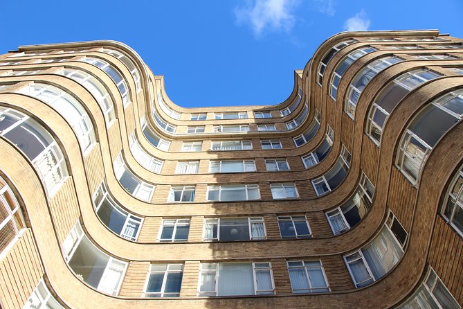 Private 3 hour Poirot Tour of London by Black Taxi - Mayfair: grand streets and polished exteriors