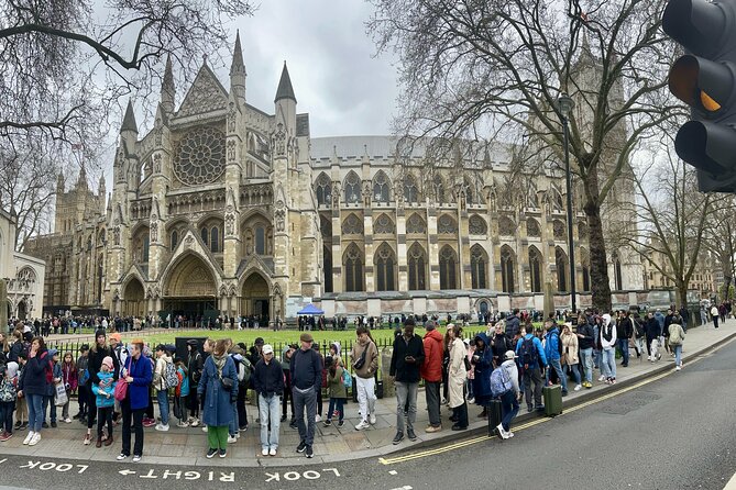 Private 5-Hour London Tour with Pickup – Explore Iconic Landmarks - Five hours on London roads