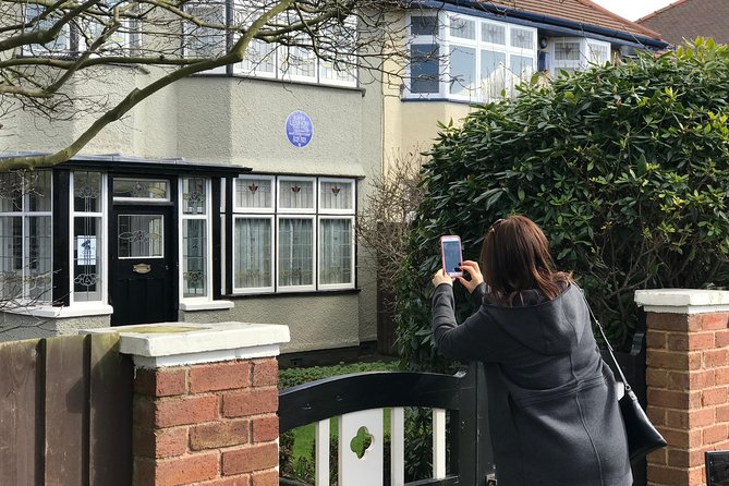 Private Beatles Car Tour, Penny Lane, Strawberry Field & childhood homes - Mendips and the childhood homes