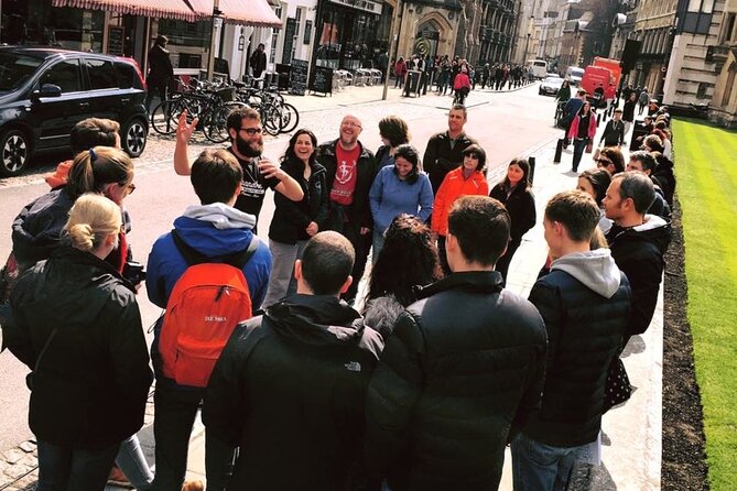 Private | Cambridge Walk & Punt Tour by Alumni™ & King's Chapel - Senate House and Cambridge ceremony