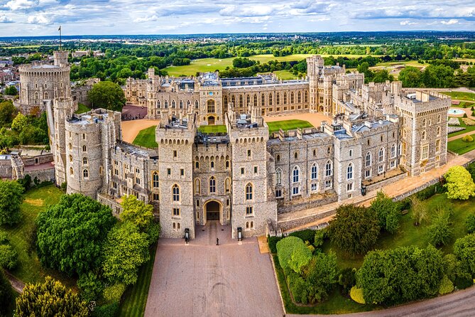 Private Chauffeured Tour to Windsor Castle from London - Why a private car changes the Windsor day