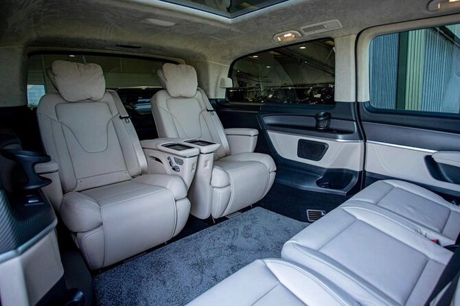 Private Chauffeured Tour to Windsor Castle from London - The 9 a.m. pickup from London
