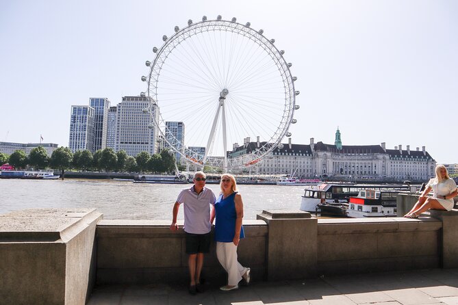 Private Classic London Taxi Tour - Grosvenor Square and the area known as Little America