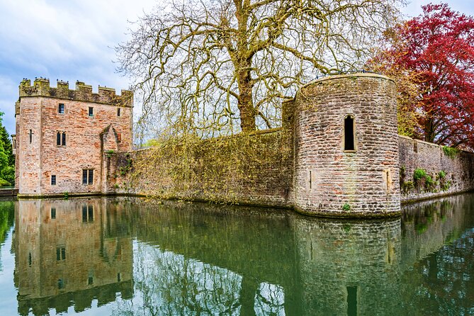 Private Day Tour from Bath to Glastonbury and Wells with Pickup - What the private guide adds