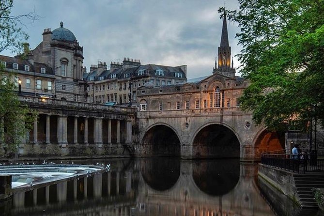 Private Day Tour to Bath, Avebury & The Cotswolds - Why the private vehicle changes the experience
