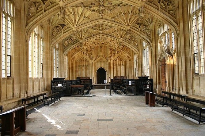 Private Day Tour to Oxford and The Cotswolds - Oxford in Two Hours: Colleges, Books, and Backstreets