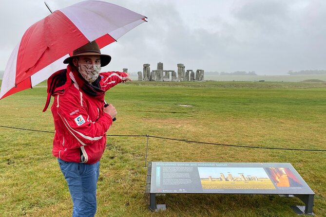 Private Day Tour to Stonehenge and Glastonbury - Time in Glastonbury town, shops, and lunch