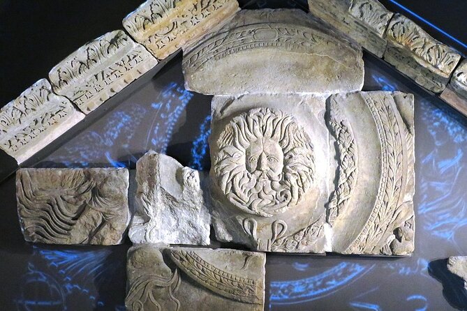 Private Day Tour to Stonehenge, Bath and The Cotswolds - Bath in two hours: Roman ruins and Georgian elegance