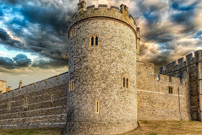 Private Driver guided tour Stonehenge Windsor castle and Bath. - What the $1,171.28 price really buys