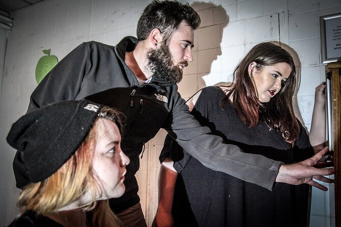 Private Escape Room with a Zombie in London - One hour inside the zombie room