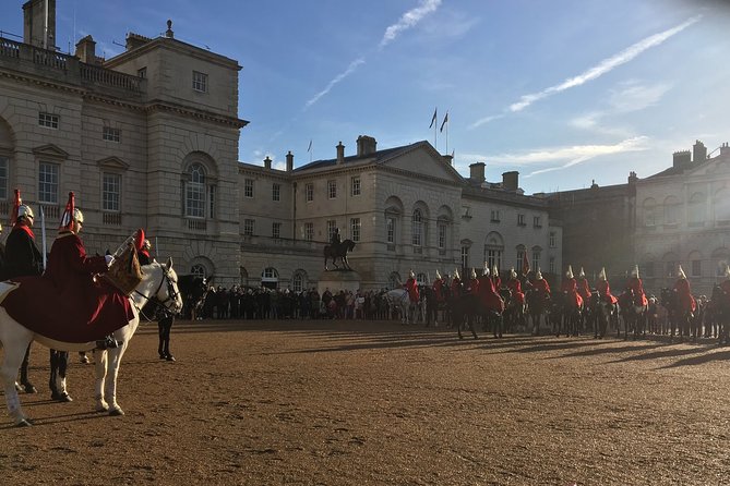 Private Guided and Chauffeured Tour of London - Westminster Abbey, Big Ben, and the royal quarter