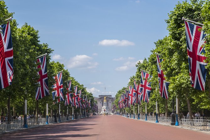 Private Guided London Highlights Walking Tour - The Tower of London makes a fitting finish