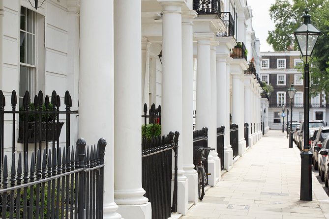 Private Guided Tour of Historic Chelsea - The National Army Museum links battles with culture