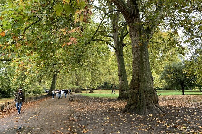 Private Guided Tour of London Landmarks - English or Italian - A three-hour introduction to central London