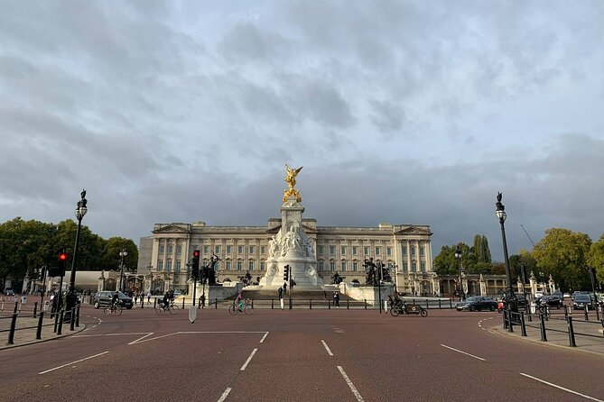 Private Guided Tour of London Landmarks - English or Italian - Buckingham Palace and St. James’s Park