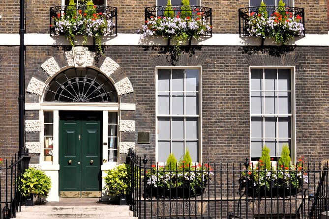Private Guided Walking Tour of Bloomsbury, London - Tavistock Square and the Memory of War