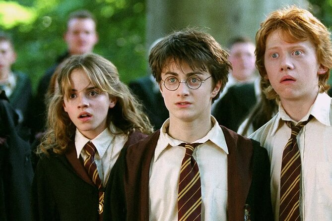 Private | Harry Potter Film Tour By Alumni™ & New College Entry - Starting at the red pillar mailbox on Broad Street