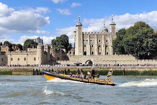 PRIVATE HIRE SPEEDBOAT 'TOWER RIB BLAST' - 20 minutes from Tower Millennium Pier - Tower Bridge is the photographic star
