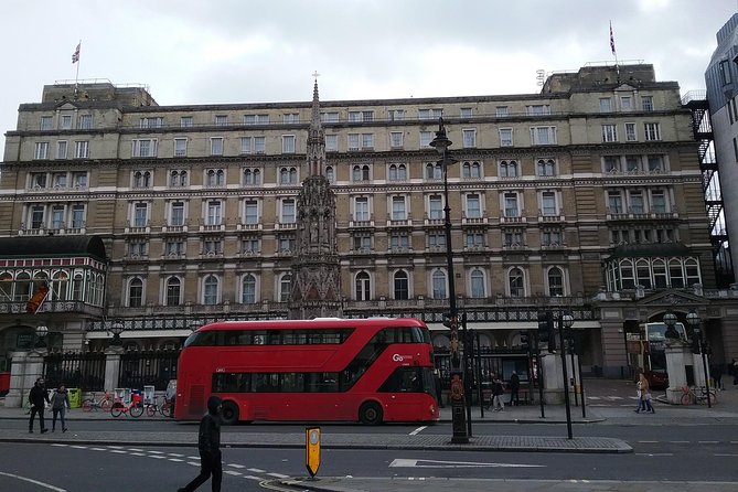 Private James Bond Fictional and Film Spy Tour of London - The Mall, Buckingham Palace, and Queen Elizabeth II’s Bond cameo