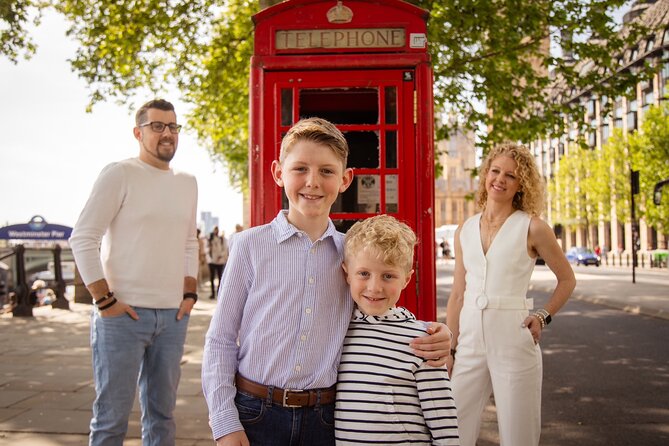 Private Landmark Photoshoot - Posing, Candid Moments, and Help With the Camera