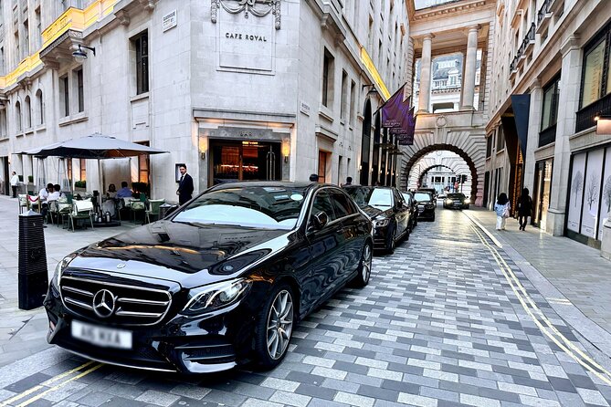 Private limo transfers Gatwick Airport to/from any London hotel - Chauffeur service with a personal touch