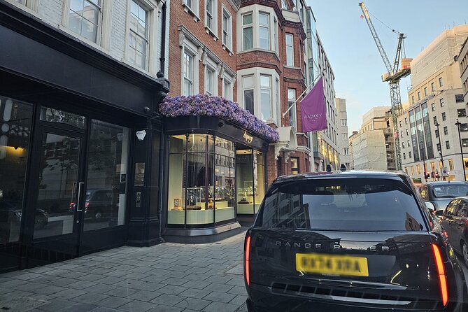 Private limo transfers Gatwick Airport to/from any London hotel - What to provide when you book