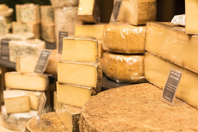 Private London Food Tour: Classic British Eats at London Bridge - Starting at Tooley Street and finding the food district