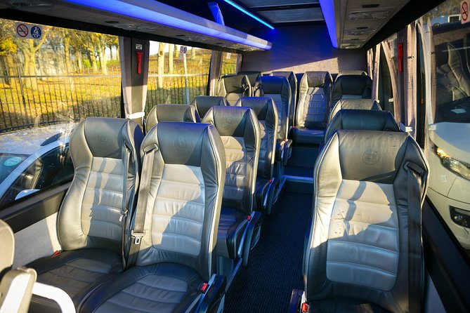 Private Minibus Arrival: Stansted to Central London - Door-to-Door Drop-Off in Central London