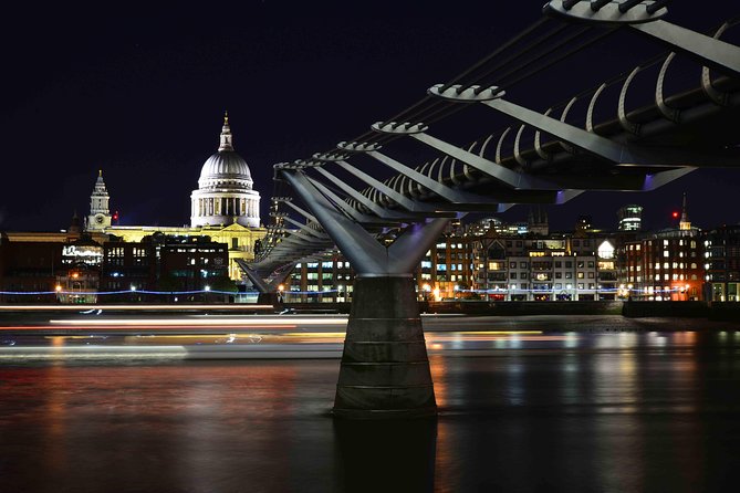 Private Night Photography Tour in London - Tower Bridge and the Thames reflections