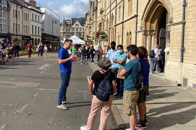 Private | Oxford University Walking Tour by Alumni™ & New College - All Souls, St. Mary’s, and Oxford’s old tensions