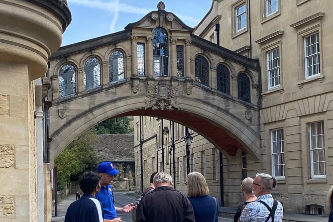 Private | Oxford University Walking Tour by Alumni™ & New College - Adding New College for a 45-minute self-guided visit