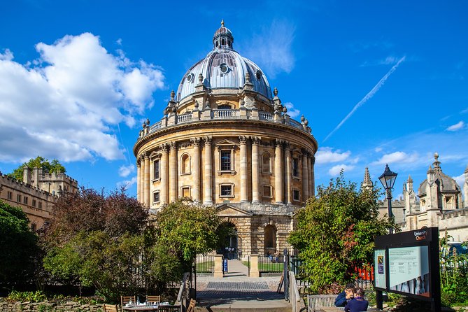 Private Oxford Walking Tour With University Alumni Guide - The Bodleian Library and Oxford’s bookish center