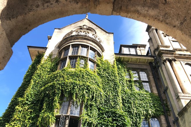 Private Oxford Walking Tour With University Alumni Guide - Oxford Castle and possible alternative stops