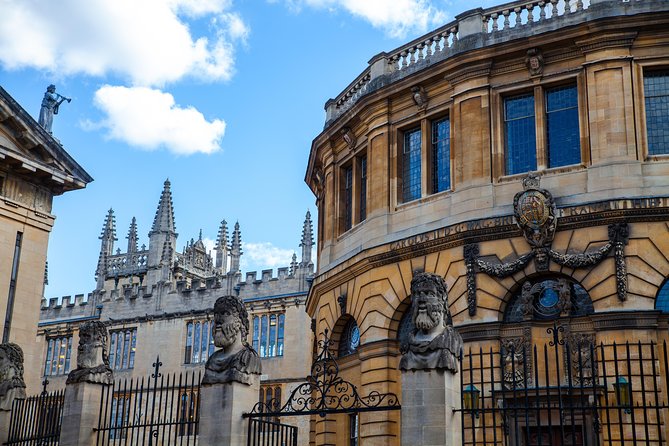 Private Oxford Walking Tour With University Alumni Guide - The alumni and student guide advantage
