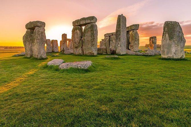 Private Pre Cruise Excursion Transfer London to Southampton Port Via Stonehenge - Key points before you book
