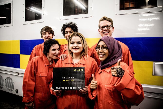 Private Prison Van Escape Game - London Immersive Experience - How to work as a team inside the van