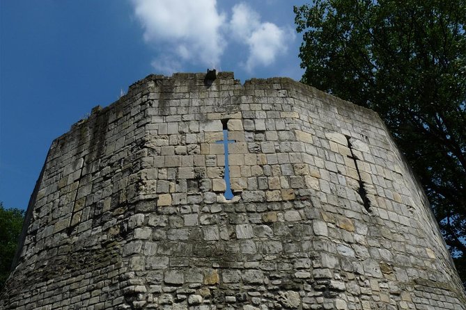Private Roman Tour of York - York City Walls and the lost Roman defenses