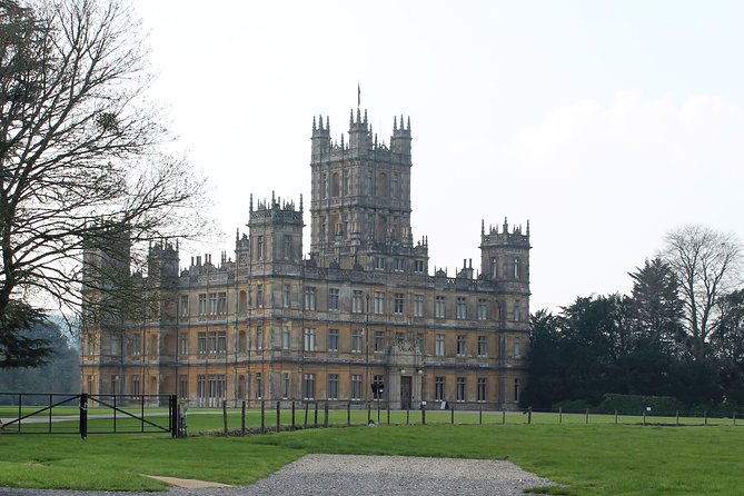 Private Round Trip Transfer : Heathrow or London to Highclere Castle - Adding Bampton for more Downton scenes