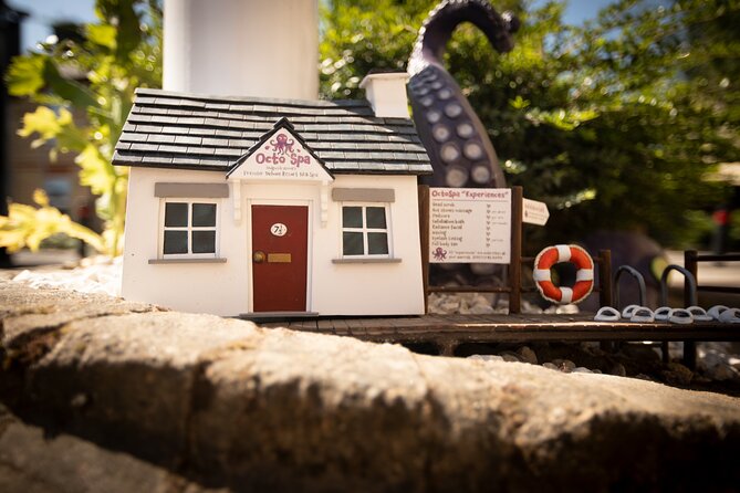 Private Self-Guided Dinky Door Hunt in Cambridge - Wandlebury Country Park as an optional extra