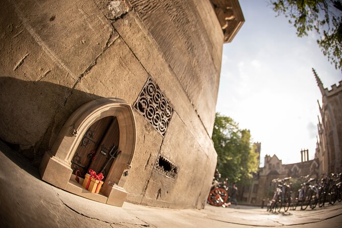 Private Self-Guided Dinky Door Hunt in Cambridge - Starting at Trinity Street and All Saints Garden