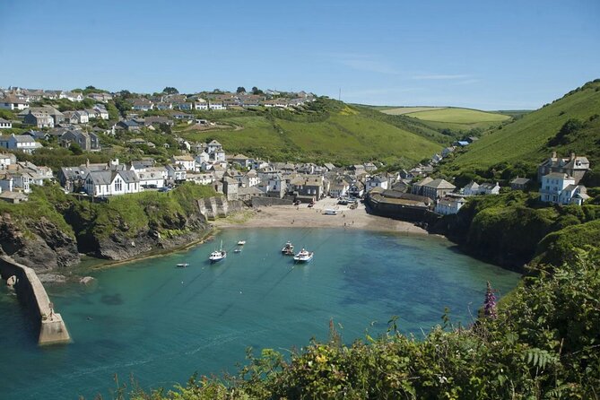 Private Tour of North Cornwall for Breathtakingly Rugged Coast - Padstow: harbour life and a proper food decision