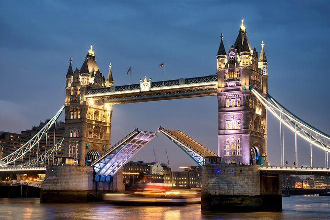 Private Tour of The Tower of London - Ravens, murder holes, and the Bloody Tower