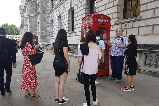 Private Tour : See 30+ Top London Sights! Fun Local Guide - Walking, the Underground, and the five-hour pace