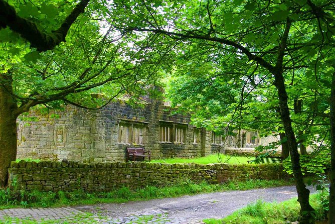 Private Tour: The Brontes: Full Day All-Inclusive Tour with an Expert Guide - Haworth High Street And The Black Bull Inn
