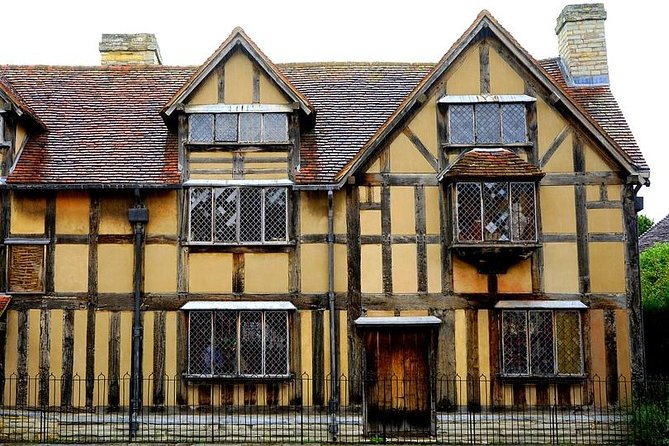 Private Tour to Stratford-Upon-Avon and The Cotswolds - Price, group size, and real value
