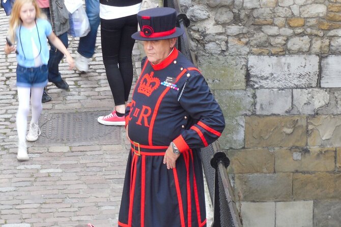 Private Tour: Tower of London with Private Guide - Beefeaters, guards, and the Tower’s living community