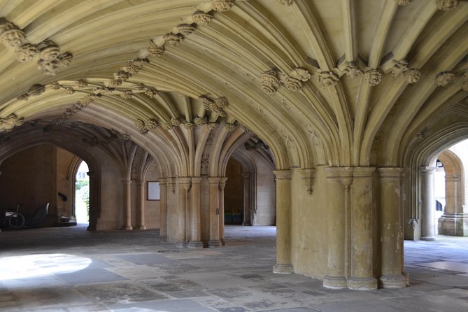 Private Tour: Traditional Black Cab Tour of London's Hidden Treasures - Starting at your hotel and getting your bearings